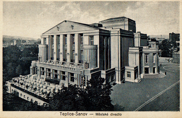 Greyscale facsimile of a postcard showing the terrace of the Theatre